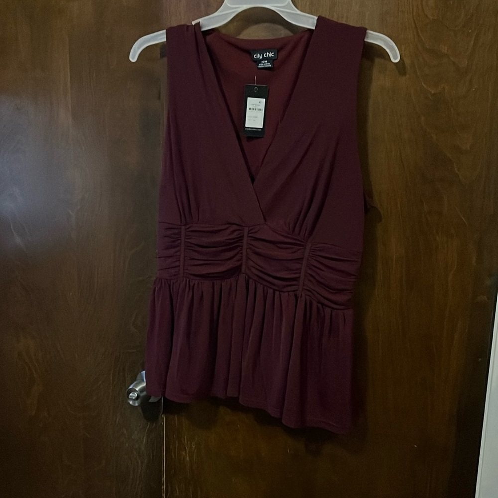 City Chic
Top Dana
Ruby Color
XS 14